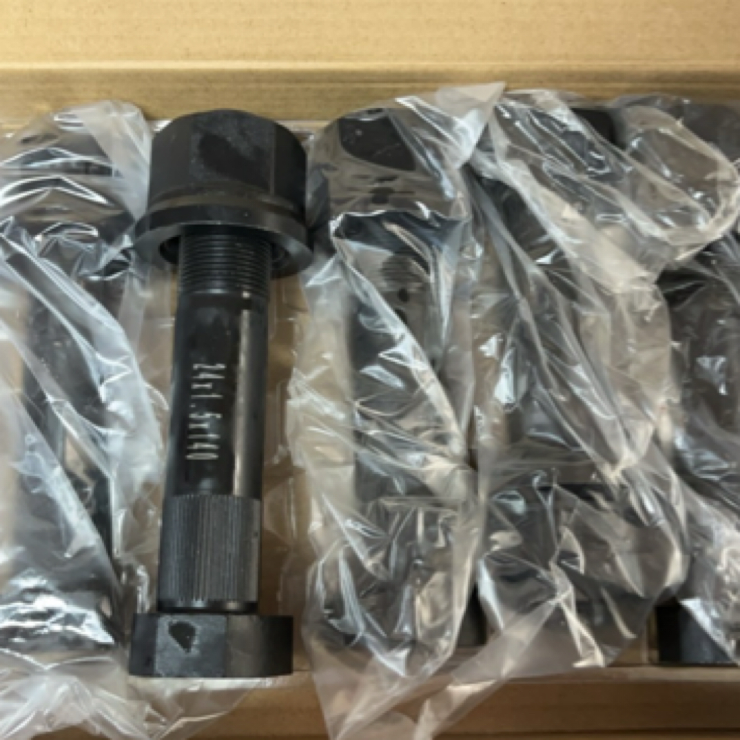 三一电车后轮胎螺蛳