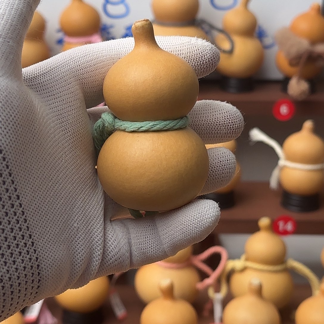 拿***。一物一拍葫芦周周