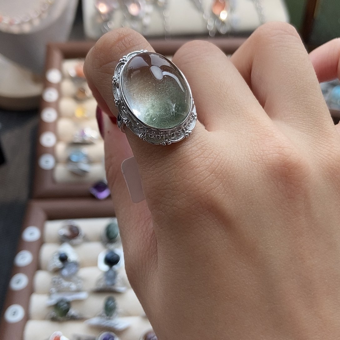 水晶戒指银S925镶嵌薄****?绿幽灵