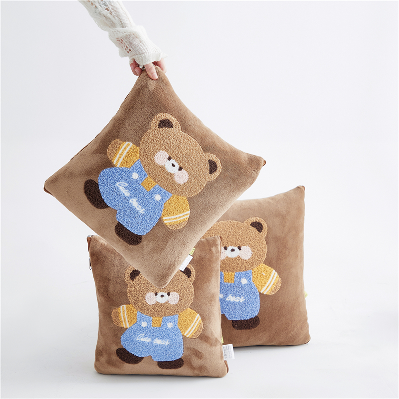 限【可爱熊大号】牛奶绒加厚多功能二合一车载两用抱枕被