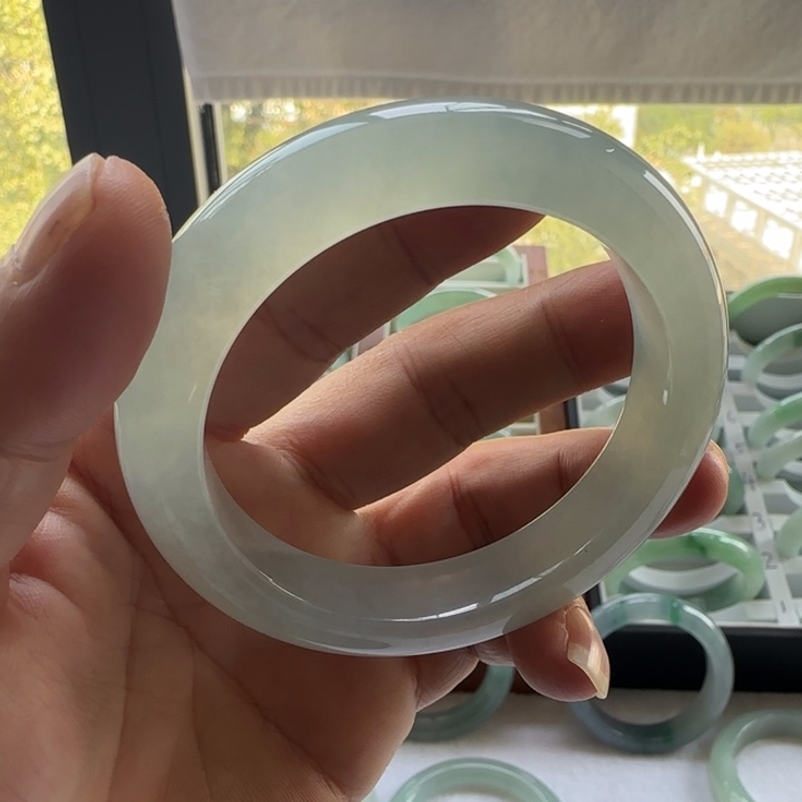 翡翠手镯未镶嵌Q翡翠手镯老坑