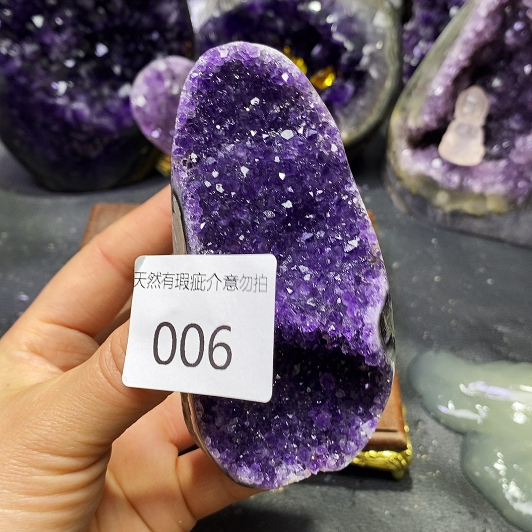 9K金镶嵌水晶大型摆件（非配饰）