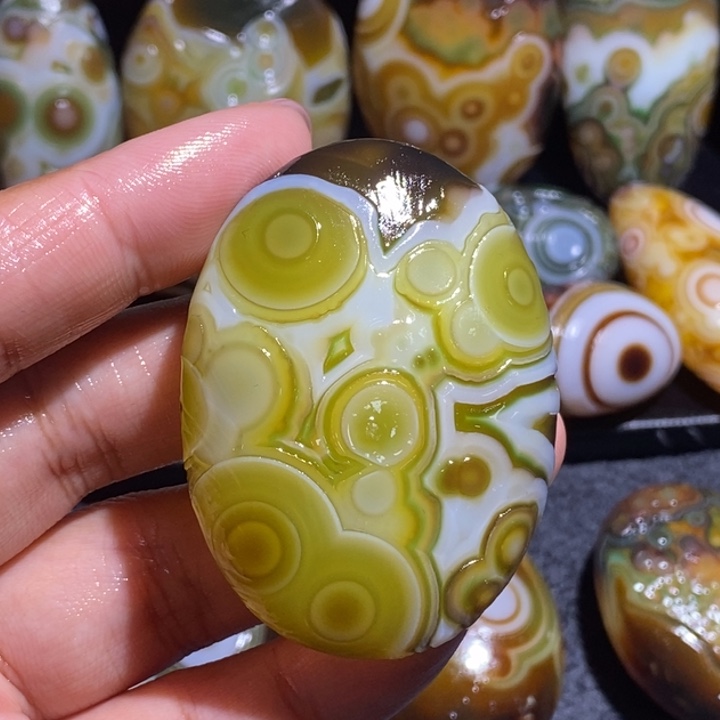 玛瑙/玉髓未镶嵌珠宝奇石114