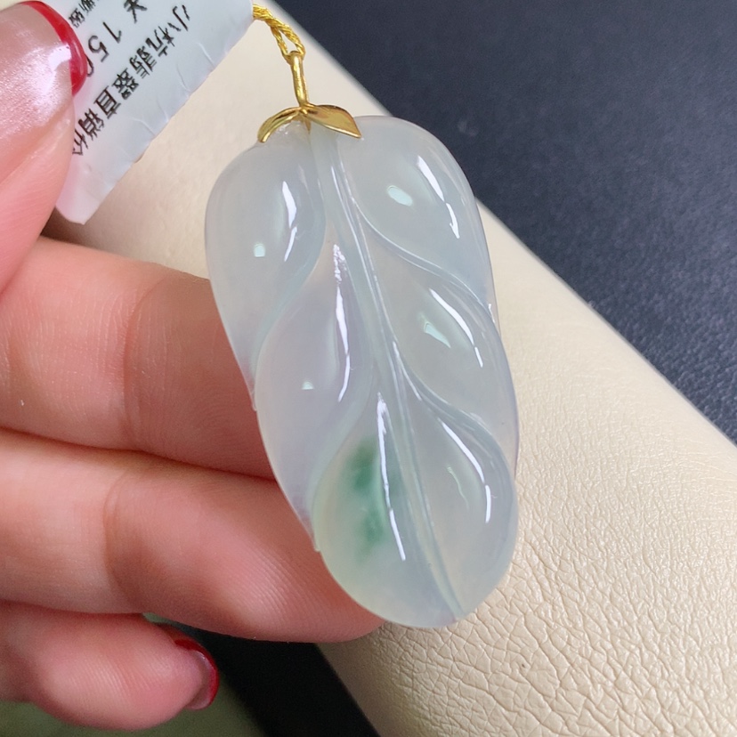 【闪购商品】翡翠颈饰18K金镶嵌叶子