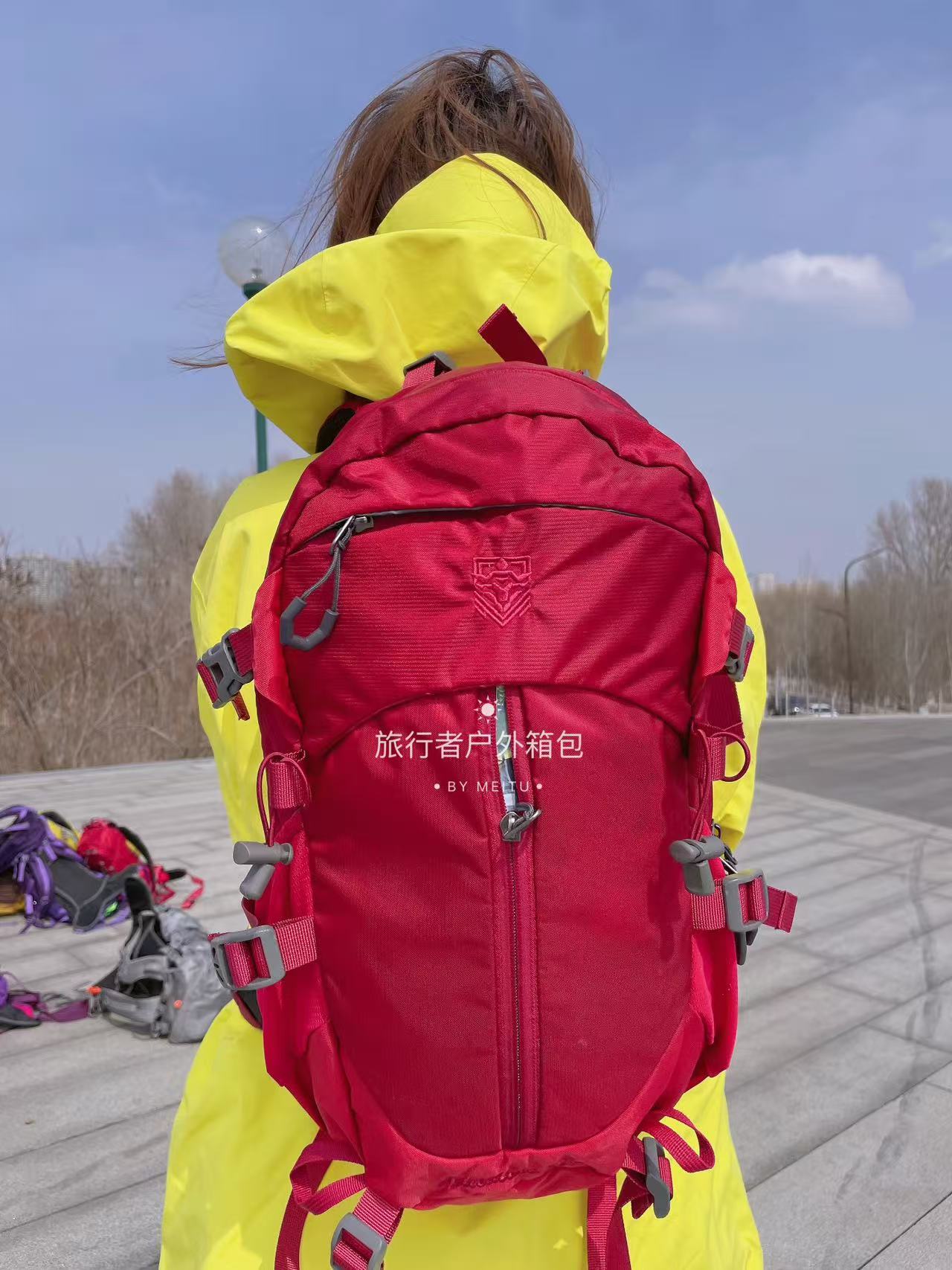 25升“悬浮””双肩背刺绣拉链多功能护脊户外休闲运动风透气红色