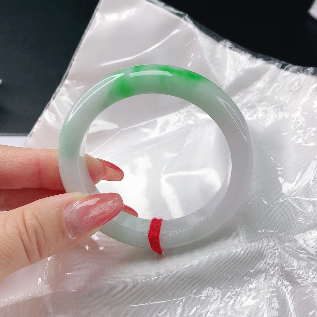 翡翠手镯未镶嵌翡翠044