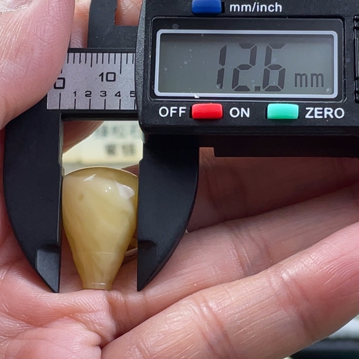 【闪购商品】琥珀裸石未镶嵌95号
