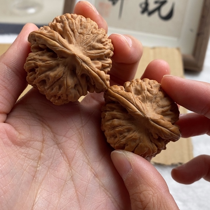 文玩核桃吊坠佬*。莲花