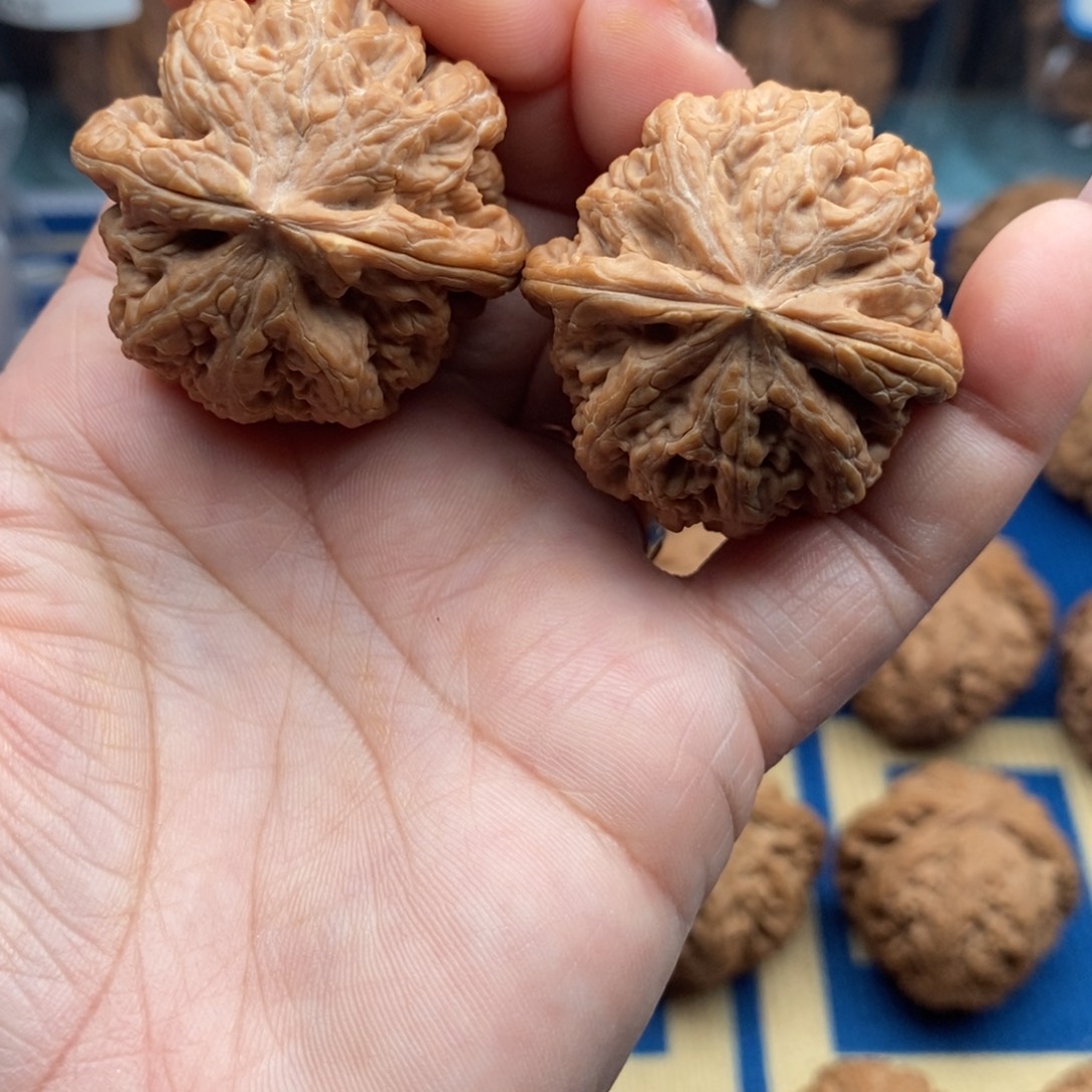 唐***锦文玩核桃把件粗筋37