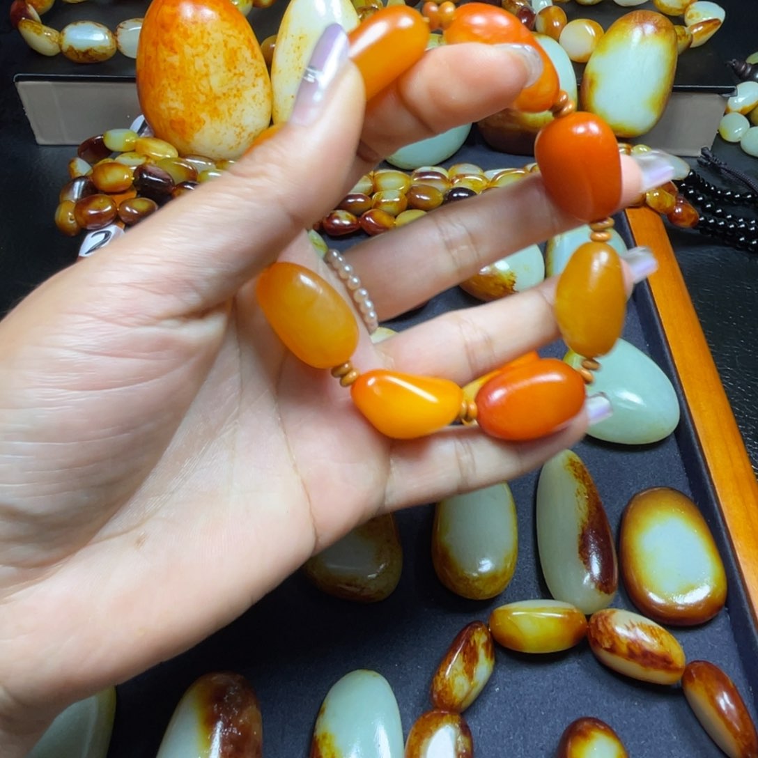 颈饰未镶嵌和田玉现**年