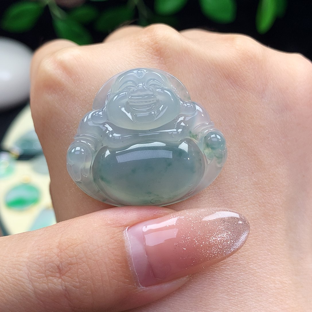 翡翠未镶嵌颈饰佛公