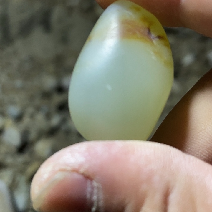 和田玉未镶嵌吊坠(赠链)