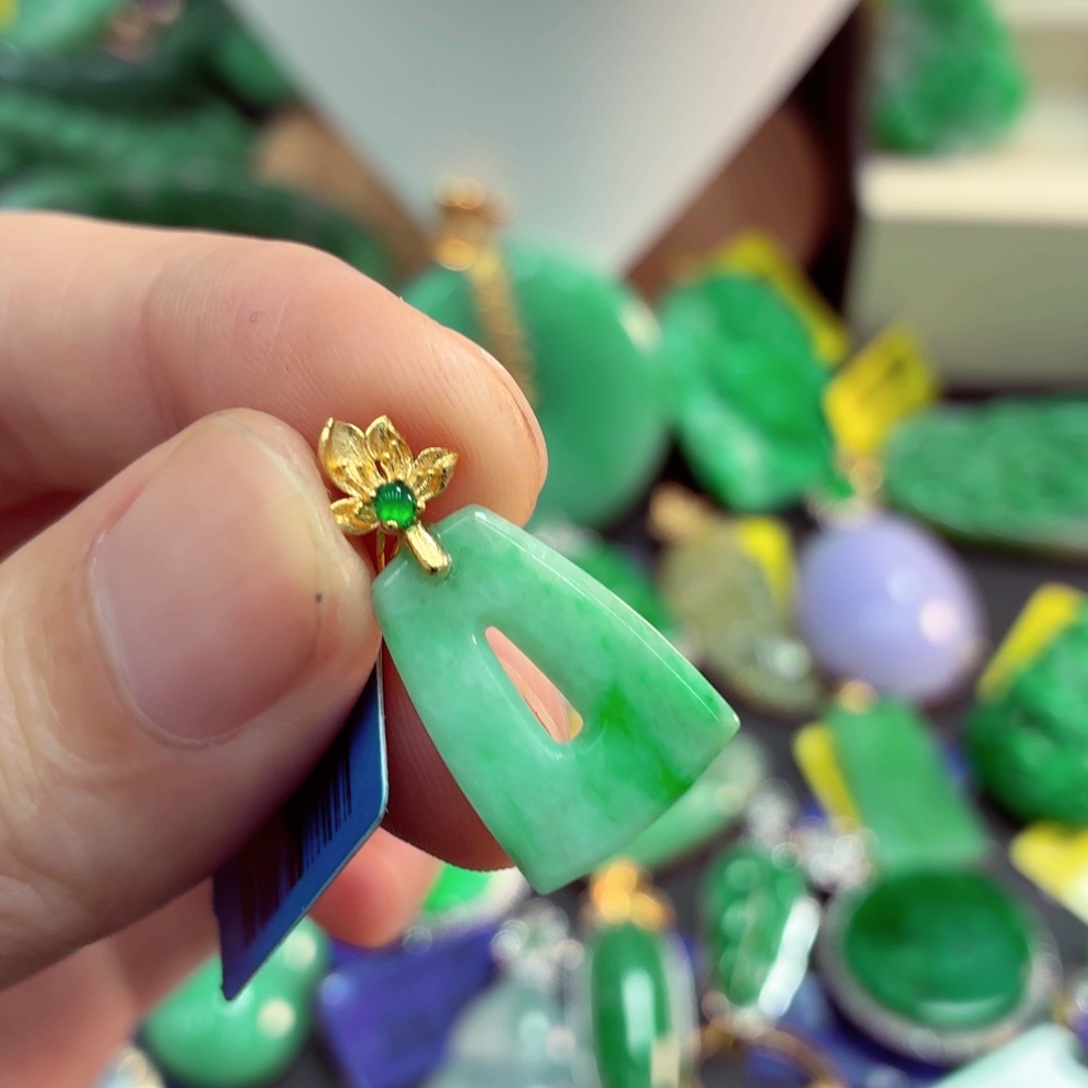 翡翠未镶嵌吊坠(不含链)