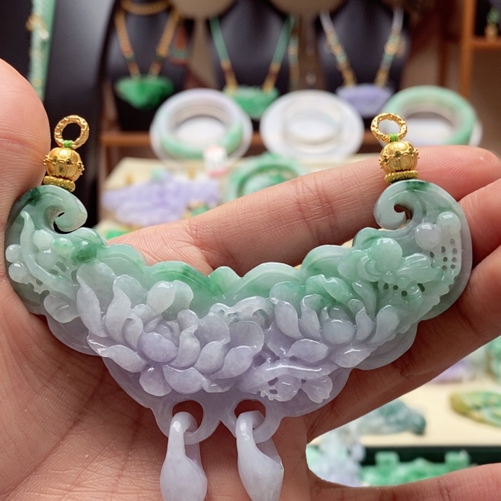 翡翠颈饰未镶嵌翡翠吊坠