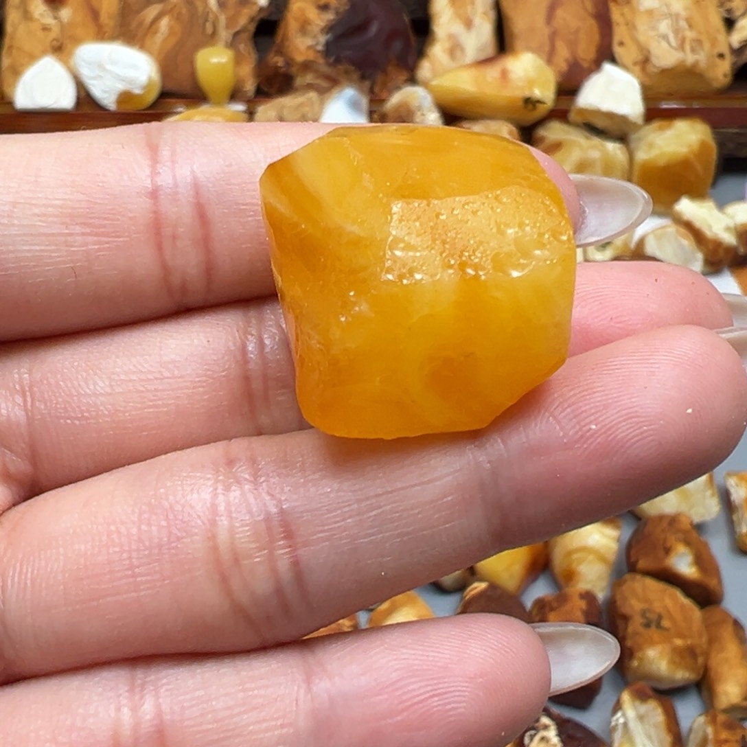 定制琥珀未镶嵌蜜蜡