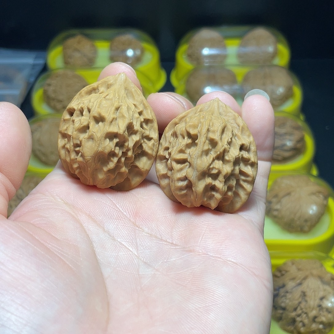 吊坠文玩核桃36尺盘龙虎头
