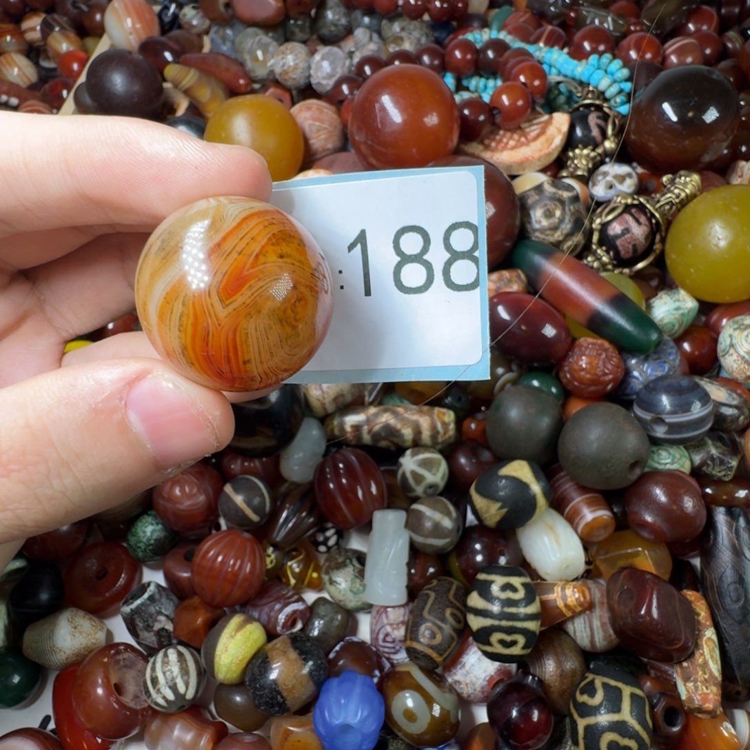 小***7玛瑙/玉髓未镶嵌纯天然玛瑙珠子