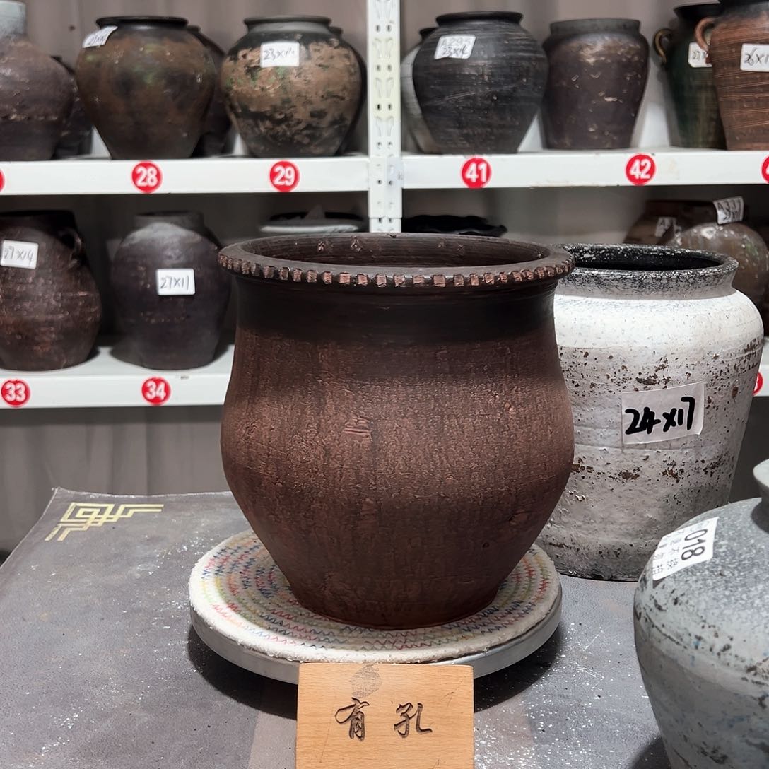 红陶47号红色带孔