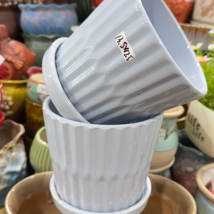 凑9块包邮，有孔花盆