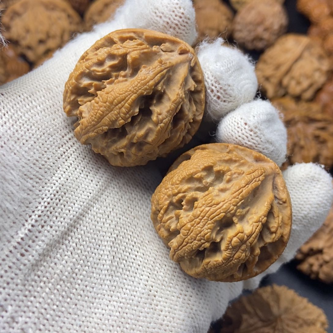 桃核把件秦岭核桃绣球35