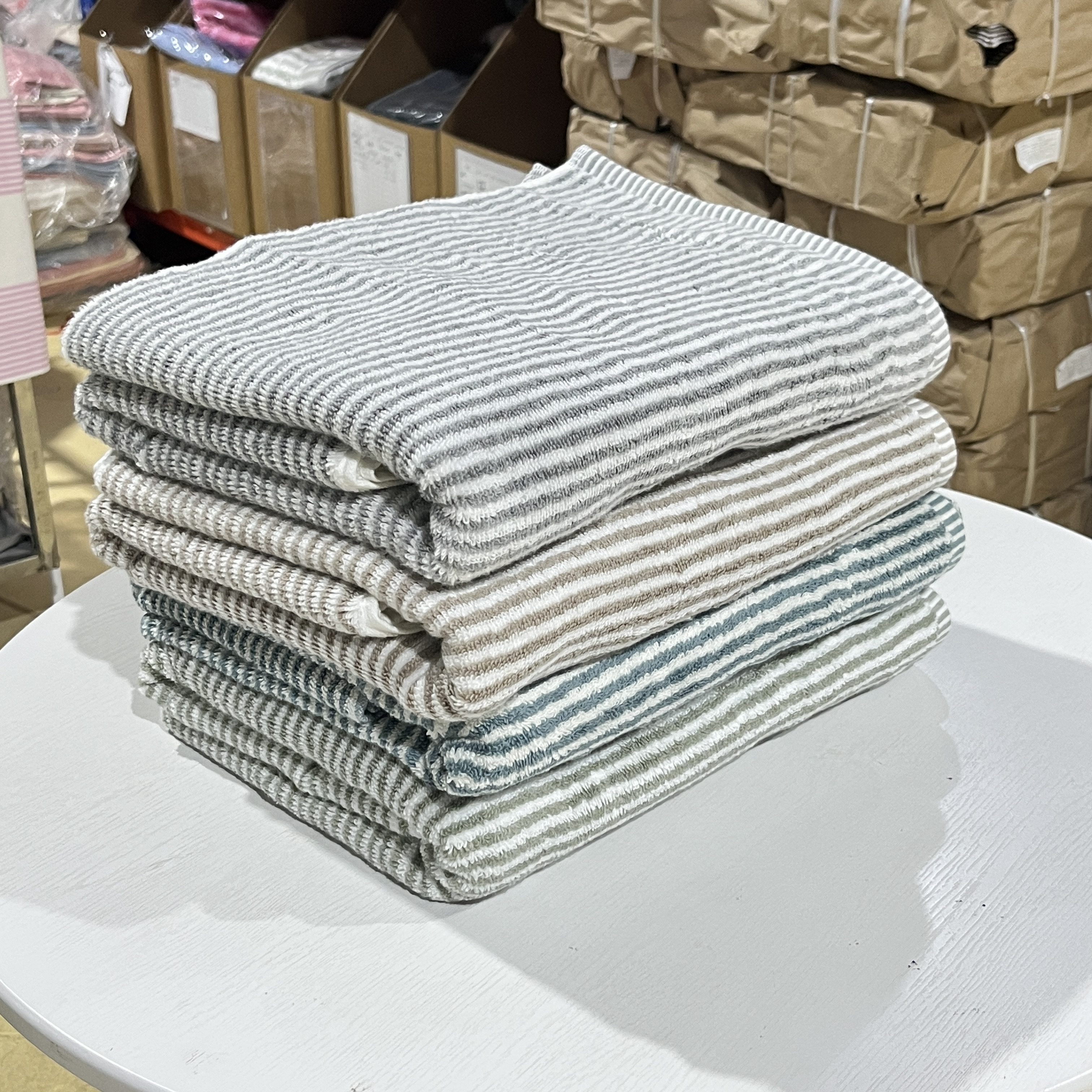 D家ins风超柔软纯棉浴巾细条纹款70x140cm 外贸品牌原单