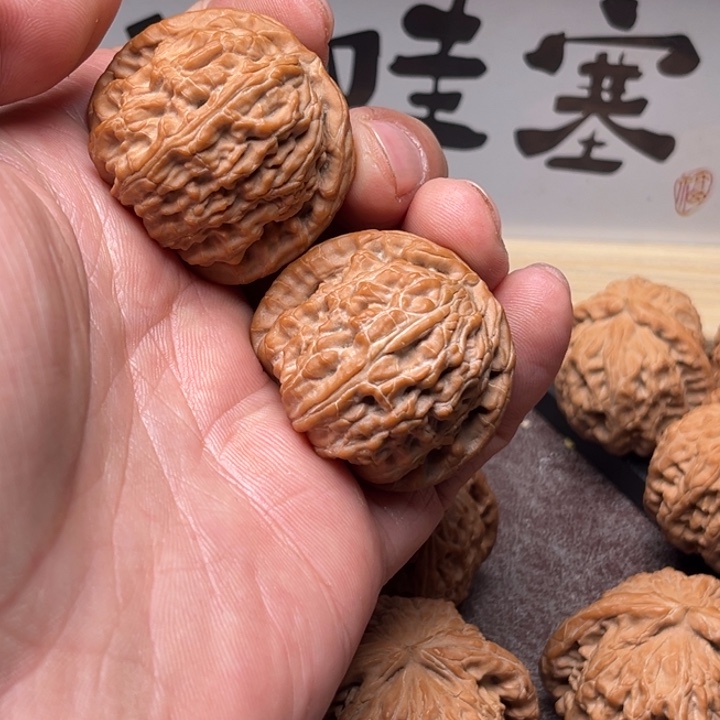 文玩核桃把件琳*白狮子