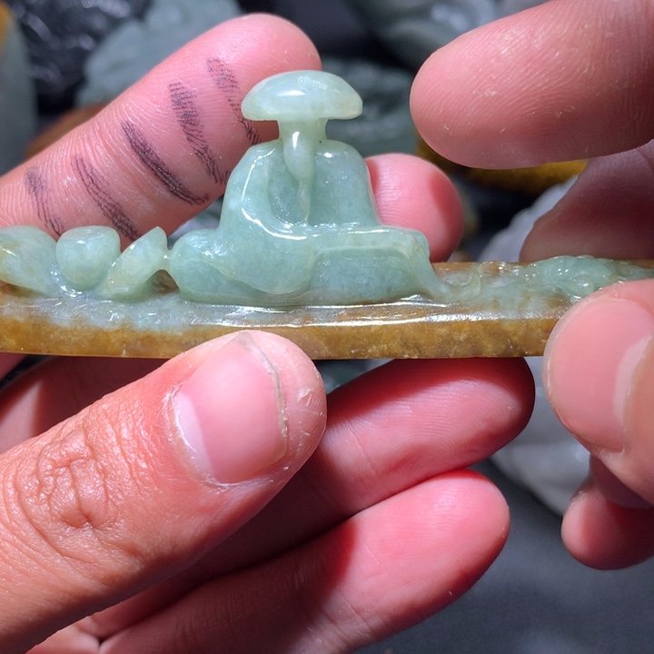 翡翠未镶嵌颈饰保真天然a货翡翠