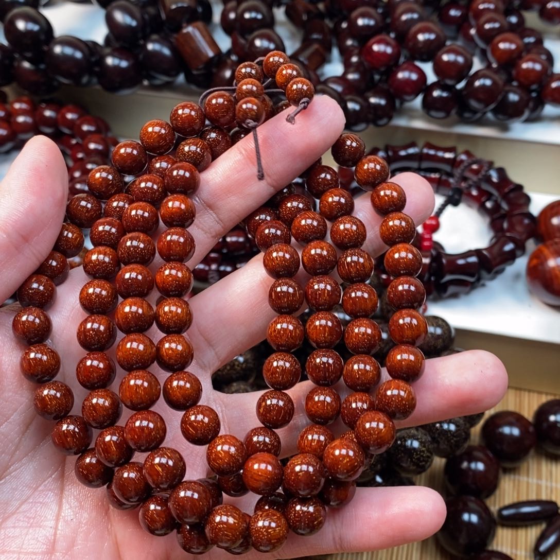 朱***檀香紫檀（小叶紫檀）0.8