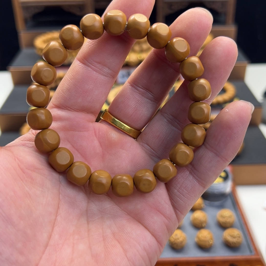 猴头核桃手串瑕疵纯练手六方差评小狗3号