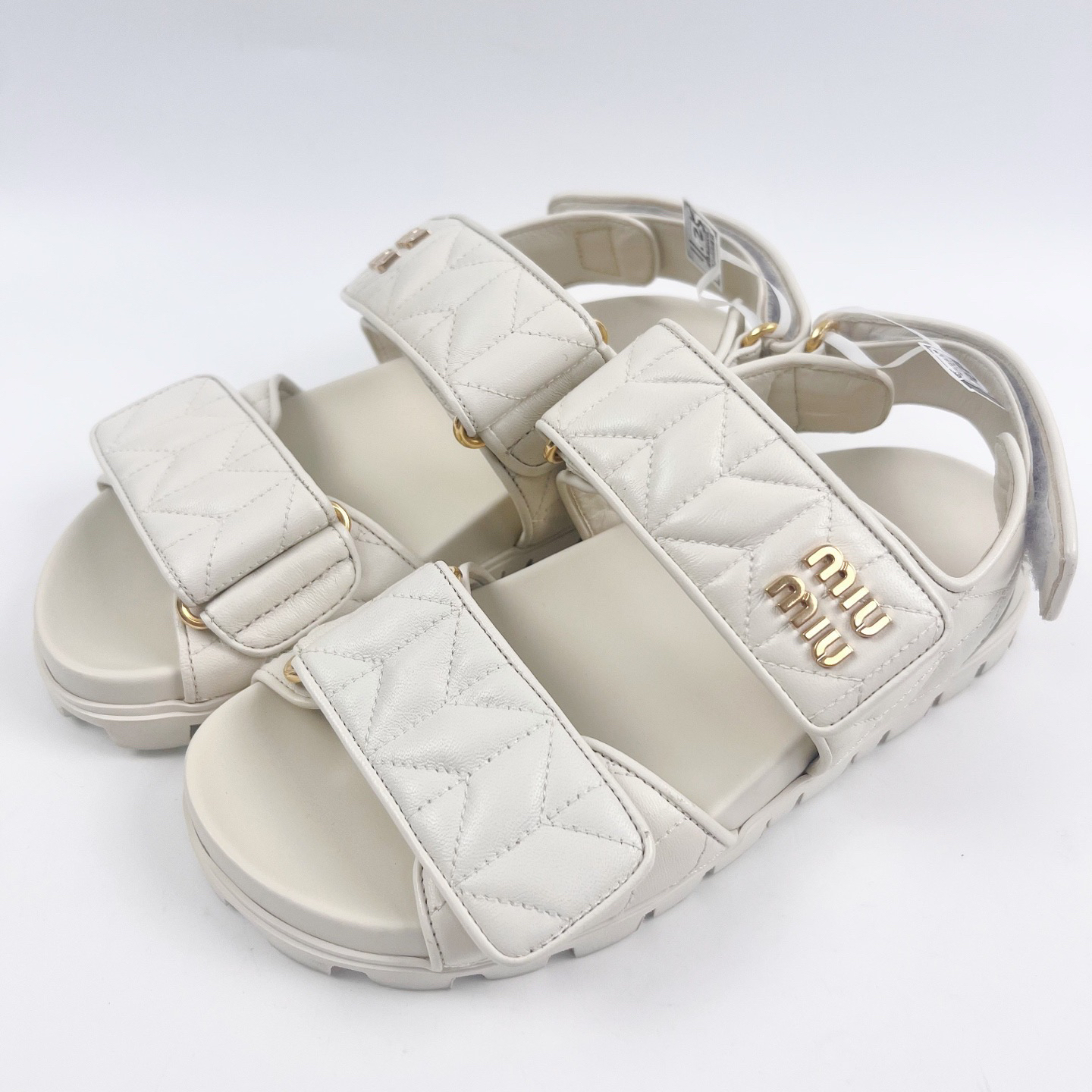 99新 MIU MIU/缪缪 缪缪/Miu Miu 35码 99新 金标凉鞋 lz00669