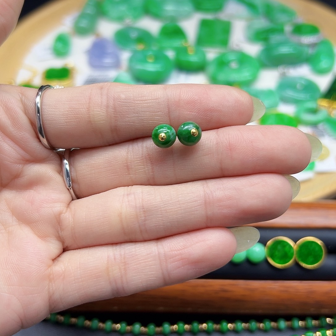 翡翠耳饰18K金镶嵌天然缅料A货一件