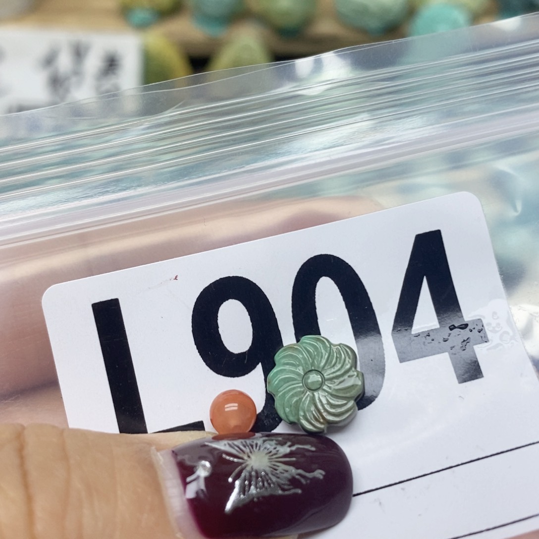 南红玛瑙配饰未镶嵌