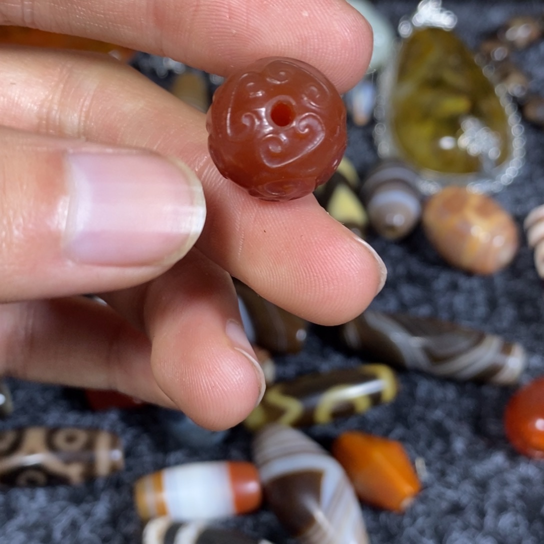 玛瑙/玉髓颈饰合金