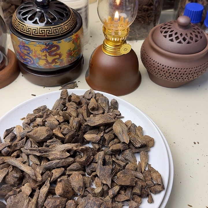 《***戈沉香沉香碎屑奇楠树朾30克