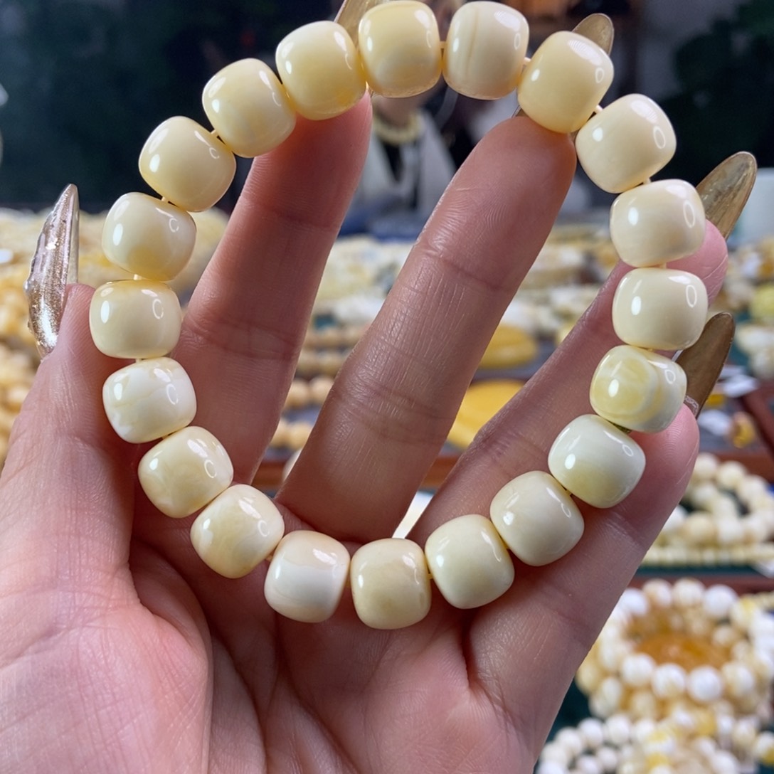 琥珀珠宝奇石未镶嵌12老型20.38