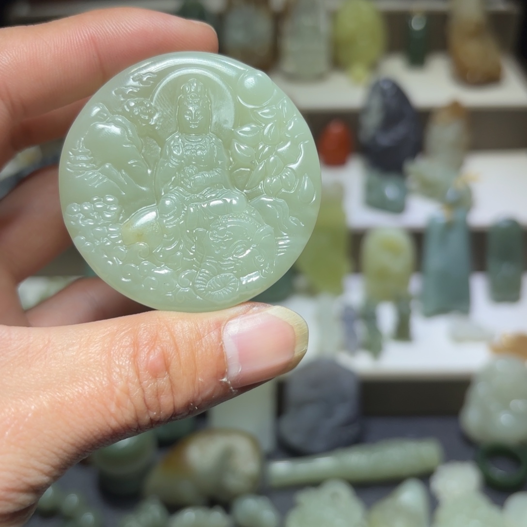 和田玉未镶嵌颈饰