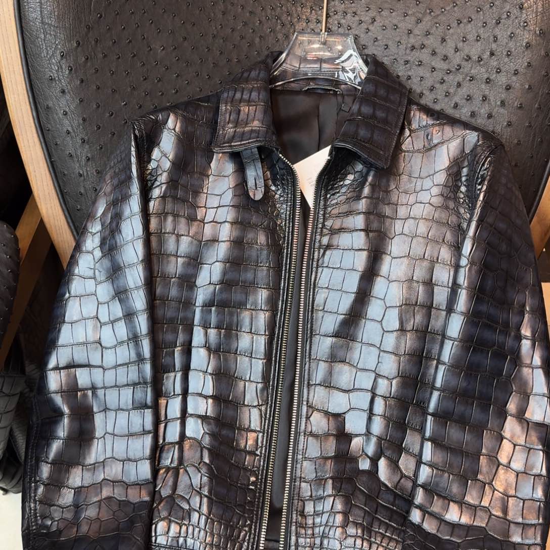 鳄鱼皮擦色夹克外套