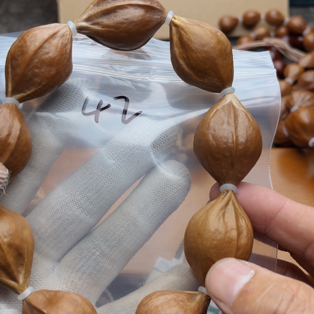 橄榄核手串/手链42号，2.5×3.5三花