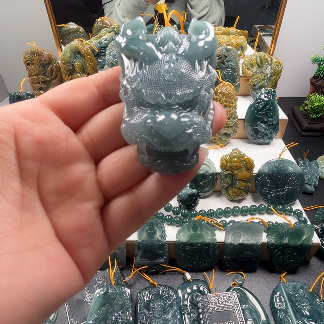 一***x翡翠未镶嵌吊坠(不含链)纯天然A货翡翠吊坠666