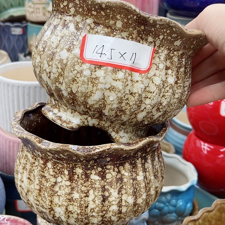 多肉绿植陶瓷花盆9.9包邮，有孔