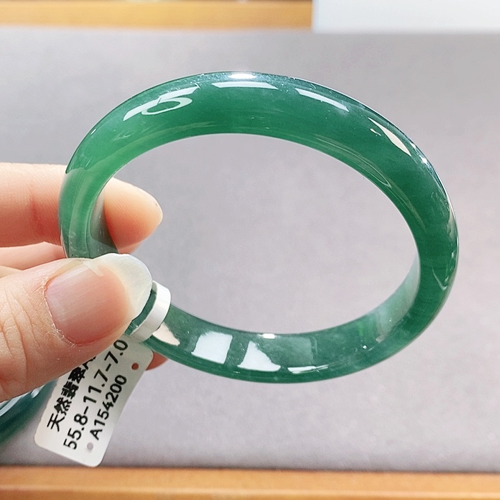 【闪购商品】翡翠手镯（圆镯）未镶嵌