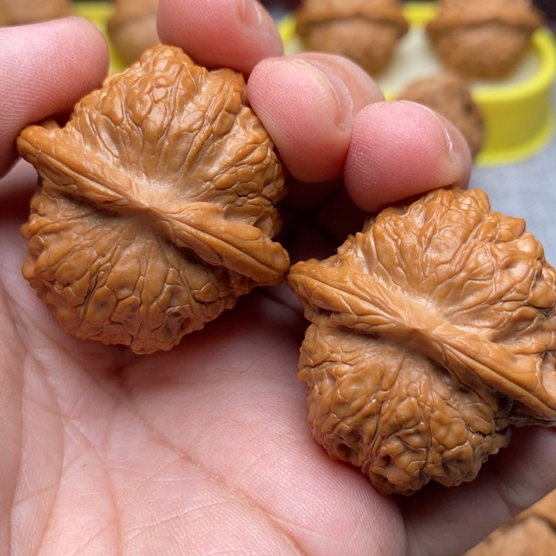 文玩核桃把件小*小39全血麒麟