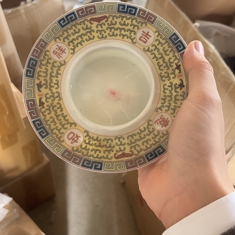 拉***姐陶瓷烟灰缸一个taoci