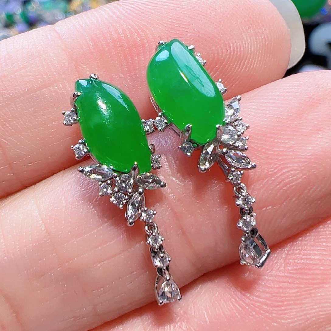 翡翠耳饰18K金镶嵌签收后24小时鉴赏期