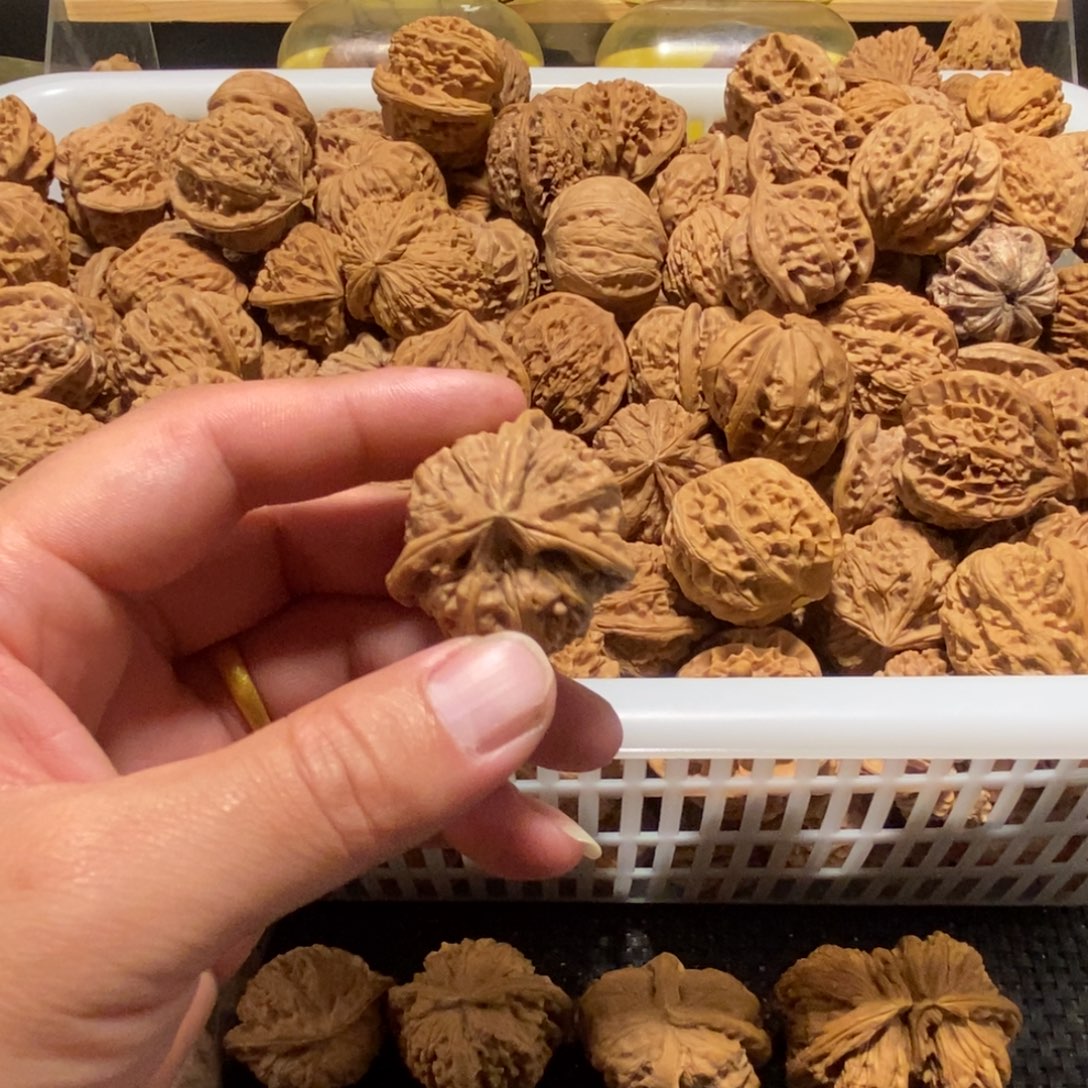 兜***爸文玩核桃吊坠核桃异形