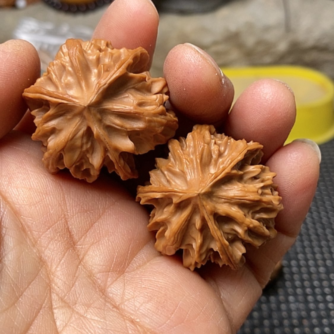 【闪购商品】把件文玩核桃l***?三棱正奔35