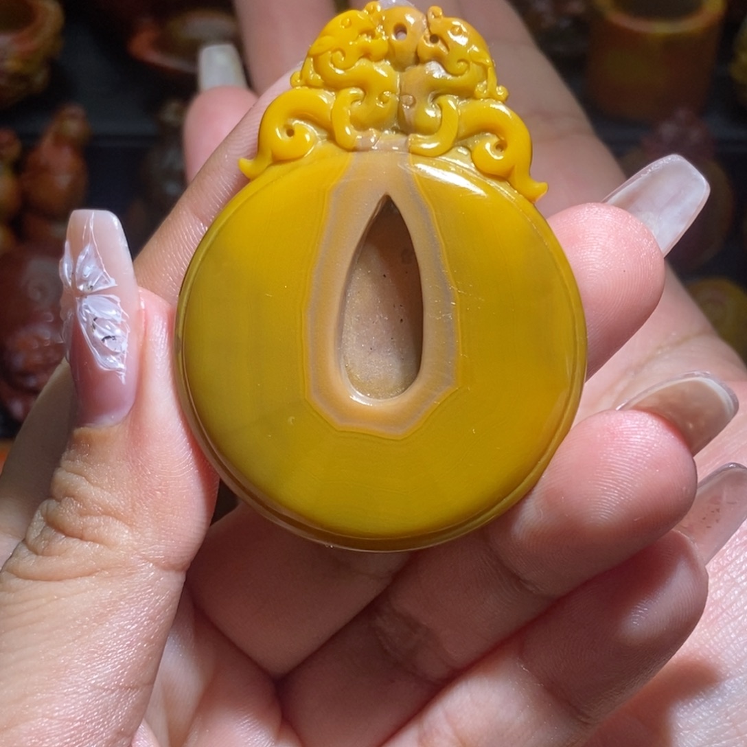 慕***杨玛瑙/玉髓未镶嵌吊坠