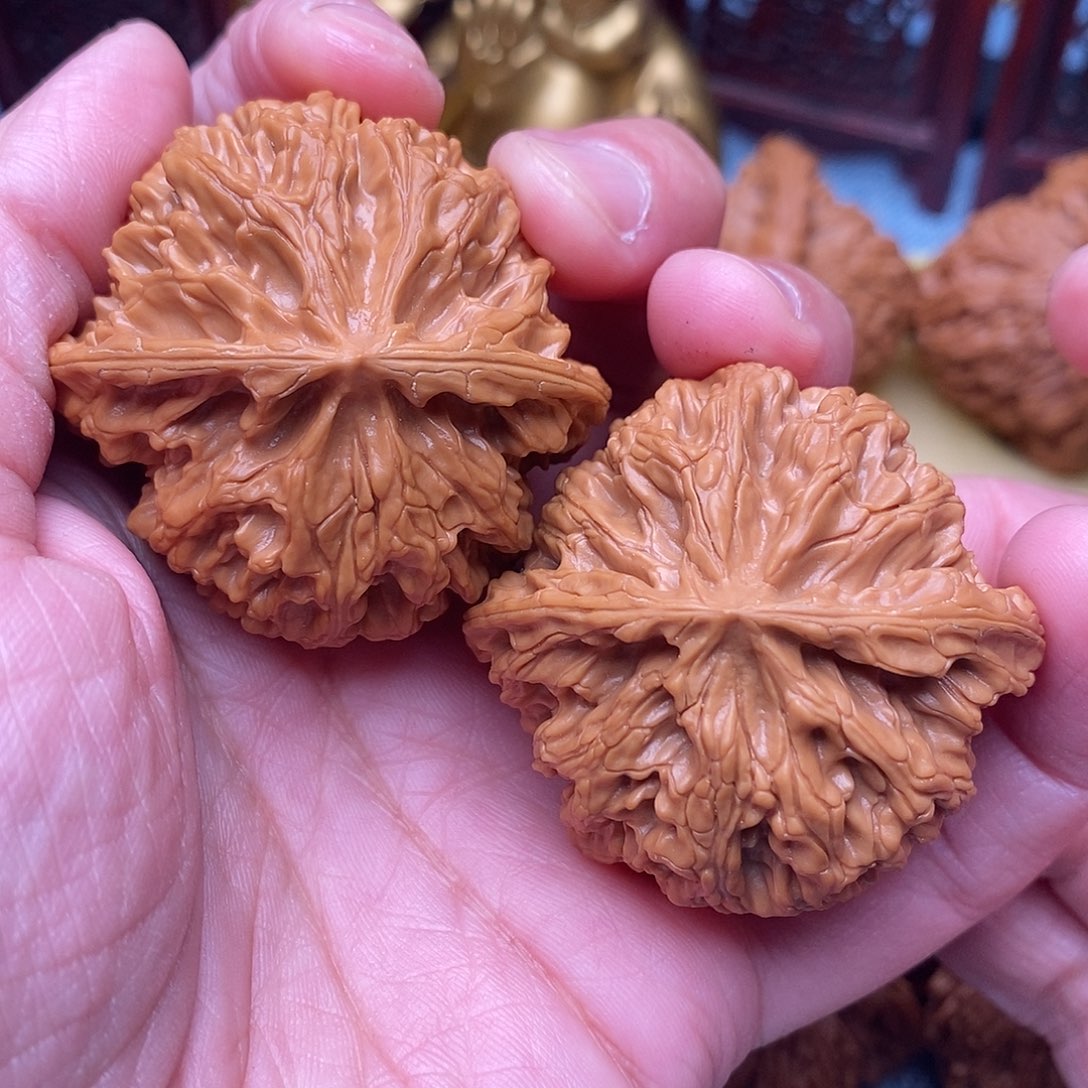 文玩核桃把件毕业苹果肉球44尺