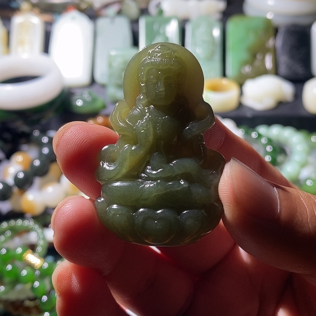 和田玉未镶嵌颈饰