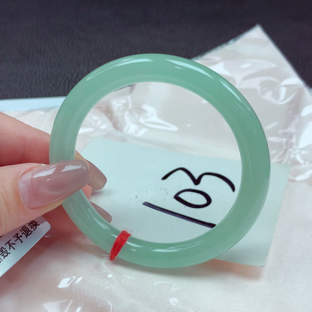 翡翠手镯未镶嵌手镯53